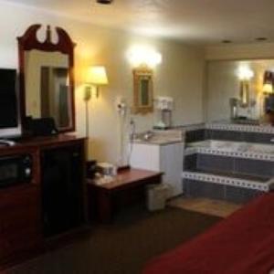 Lake View Inn & Suites Killen Екстериор снимка